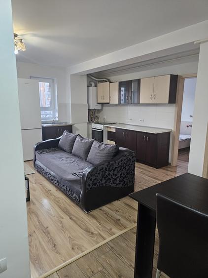 Apartament 2 camere mobilat,parcare,Tractorul-Coresi,124900 Euro