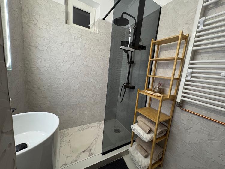 Apartament 3 camere, 68 mp, complet renovat, parcare inclusă – Titan