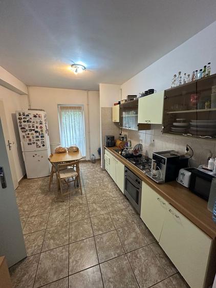 Casă / Vilă cu 5 camere zona Lunei