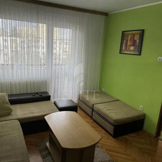 Apartament 3 camere în zona COLINA
