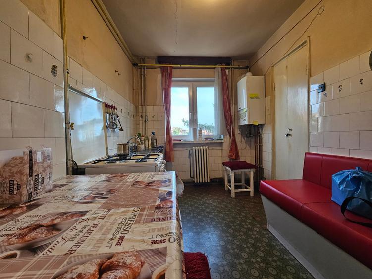 Apartament 2 camere cu garaj, Arad