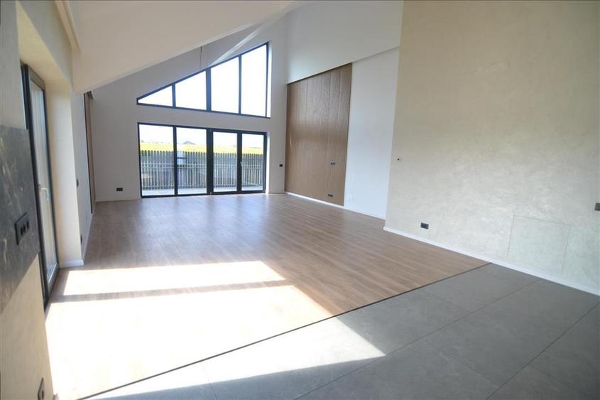 Vanzare casa individuala 3 camere ,2 bai ,Cartier Izvor -Tarlungeni