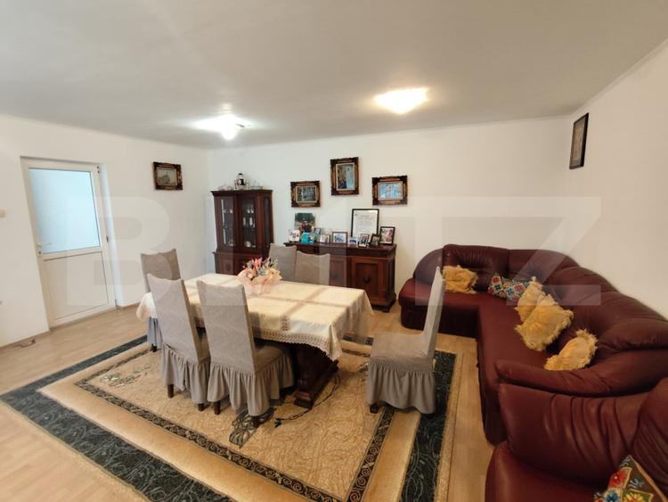 Cladire 460 mp utili, 14500 mp teren INTRAVILAN