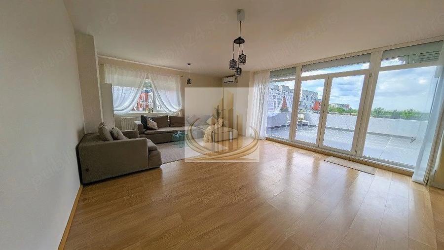 Apartament cu 3 camere, decomandat, tip Penthouse.