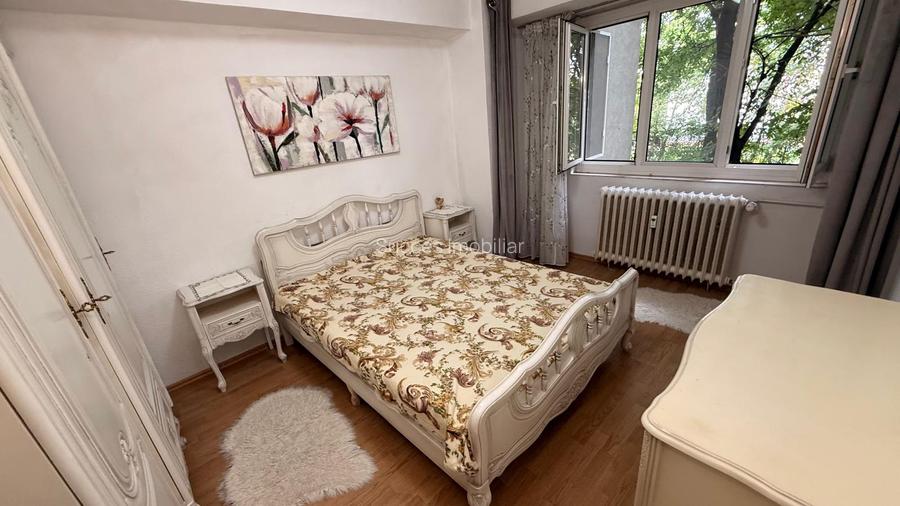 Titulescu, scoala 3, 3 camere decomandat, 80 MP ,loc parcare, etaj 1, 500 euro - 23