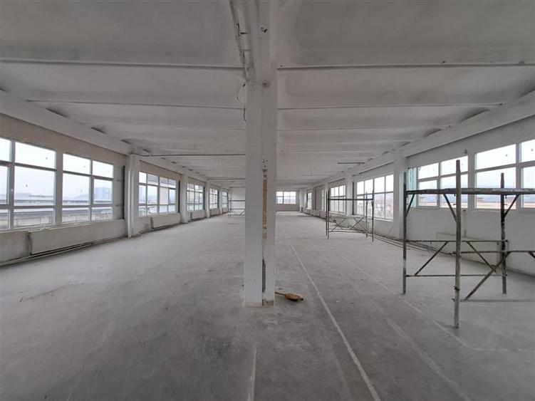 Hala open space, 614 mp, lift de marfa, zona Piata 1 MAI