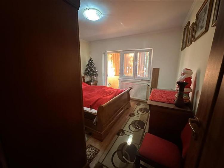 Decomandat cu 2 bai si 2 balcoane cu garaj sub bloc