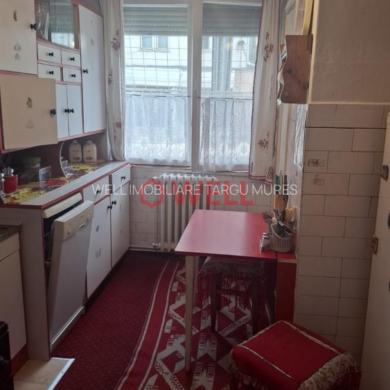 DE VÂNZARE APARTAMENT CU 3 CAMERE - 2