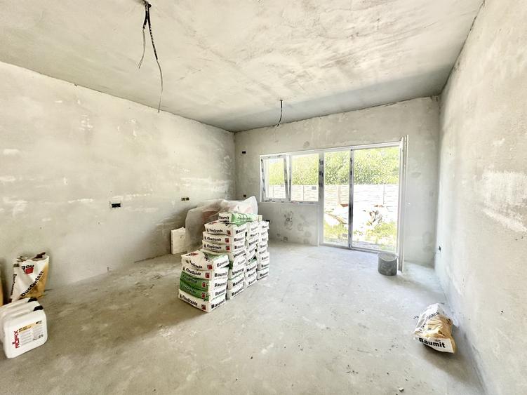 Duplex 4 camere - 250 mp teren - Zona excelenta - Mosnita Noua