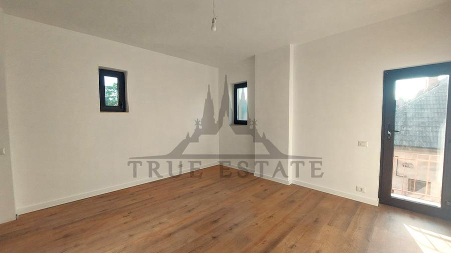 Apartament cu 5 camere in vila cu loc de parcare in curte zona Barbu Vacarescu