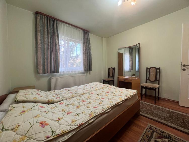 Apartament 2 camere, decomandat,etaj 2, zona Hotel Deva