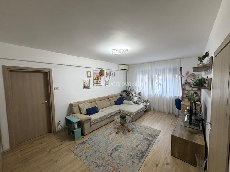 Apartamentul se vinde mobilat și utilat , 2 locuri de parcare și curte 60 mp  - 6
