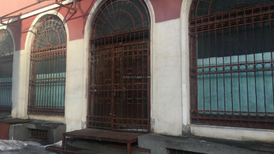Hala (fosta cantină) + Birouri S+P+M 700mp - ULTRACENTRAL - BUSTENI