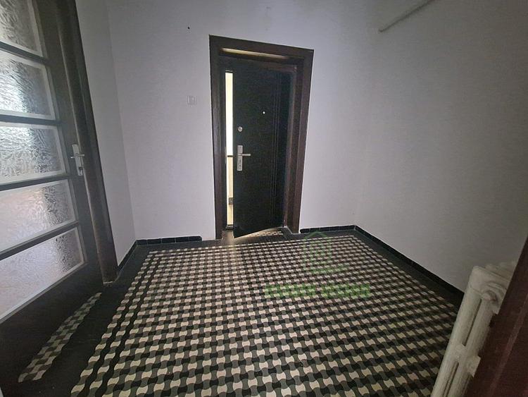 Apartament in vila, 5 camere, 130 mp, zona Banu Manta-Piata Ion Mihalache