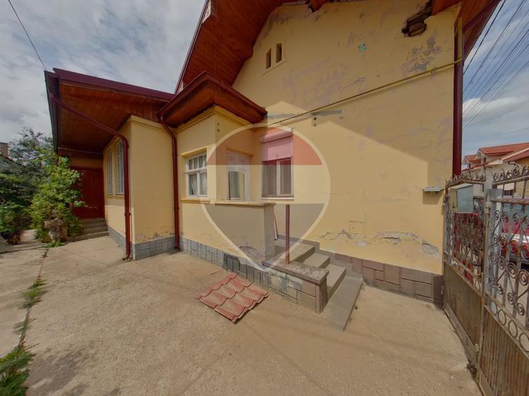 Casă / Vilă cu 4 camere de vânzare