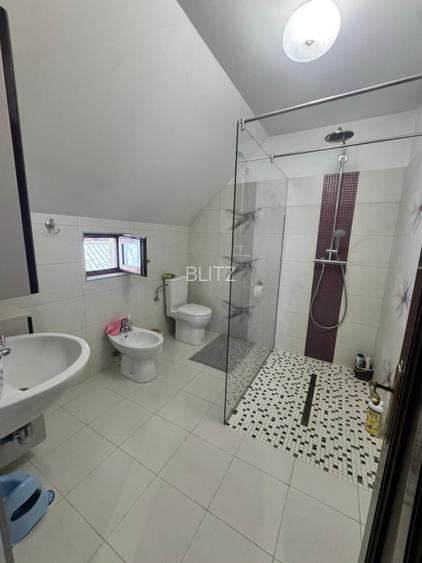 Casa de vanzare, 220 mp, zona Ardusat - 17