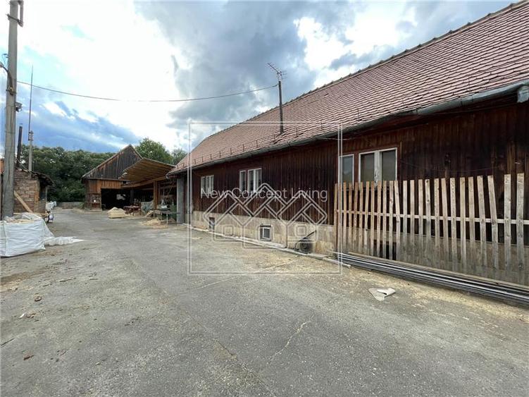 Teren 1.186 mp cu 5 cladiri & curent trifazic | Gura Raului, Sibiu | - 7