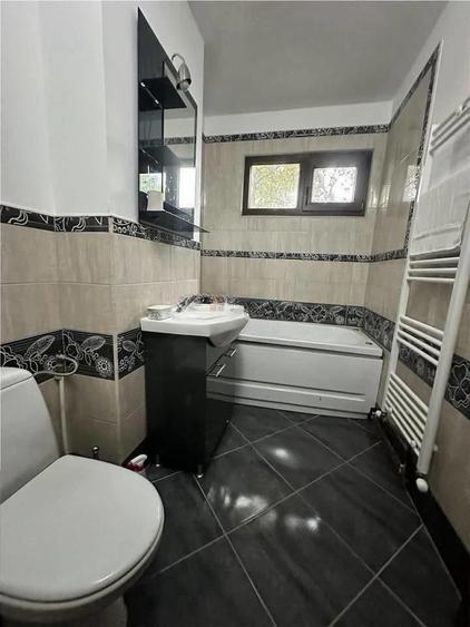 Apartament cu 2 camere, etajul 1/4, zona Podu Ros