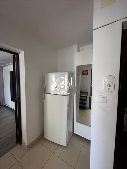 Apartament 2 camere de inchiriat semidecomandat etaj intermediar - Podu Ros