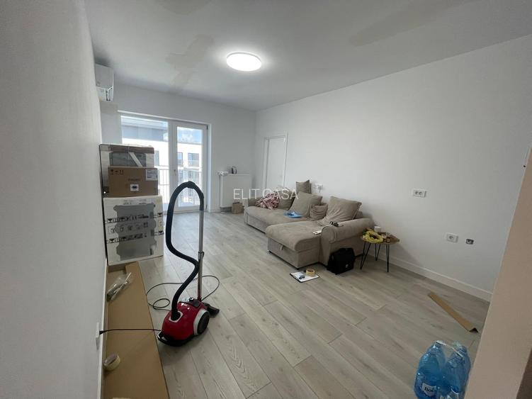 Apartament cu 3 camere, zona Baza 3, Silk District - 4
