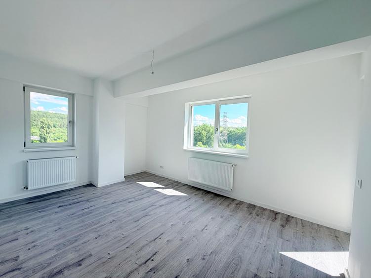 INTABULAT: Apartament cu 3 camere și 2 băi, decomandat, complet echipat