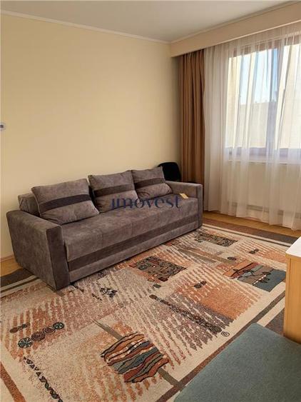 De inchiriat: Apartament cu 2 camere in zona Centrala