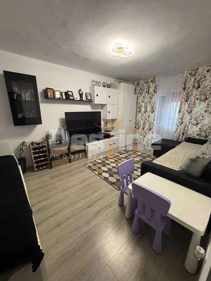 Apartament 2 camere decomandat -Trocadero