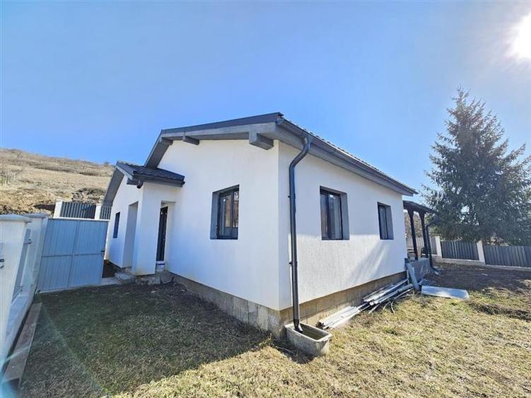 Vanzare casa NOUA cu 3 dormitoare Sancraiu, zona Pestisorul