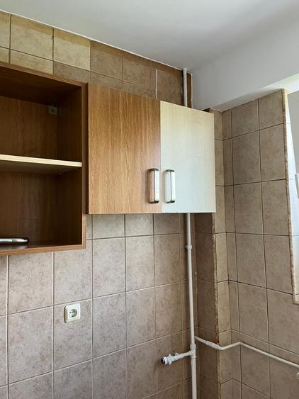 Titan , Diham , 5 minute metrou Costin Giorgian