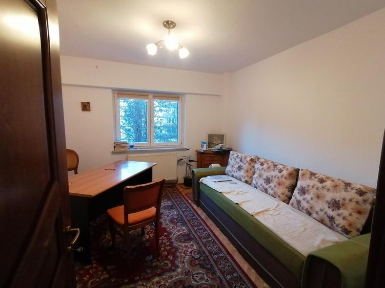 Apartament 2 camere et 1 (ACTIVITATE DE BIROU) zona Biblioteca Judeteana