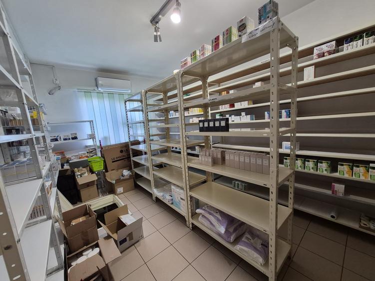 Inchiriere spatiu comercial , fosta farmacie