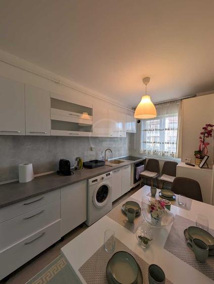 Inchiriere Apartament 3 camere semidecomandat, 60 mp,ERoilor