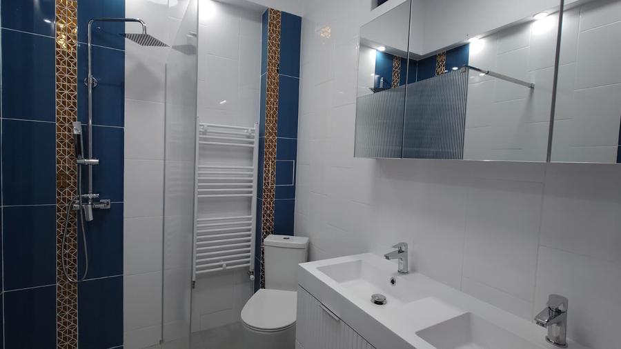 Apartament ultracentral, 80 mp utili, 3 camere, locuita sau birou!