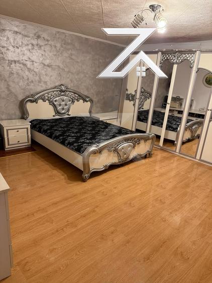 Vând casă 6 camere, zonă Elena Teodorini / aproape de Centru
