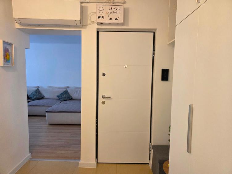 Apartament cu 3 camere și dependințe