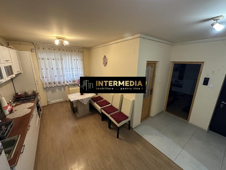 Apartament 2 camere Bloc Nou CENTRU Balcon Mansarda Boxa 12 mp Parcare Mobilat