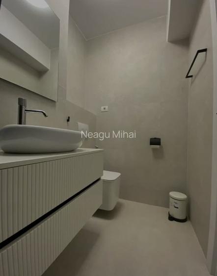Apartament 3 camere de vanzare