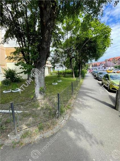 Apartament 2 camere balcon pivnita zona Cedonia din Sibiu