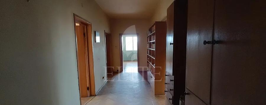 Apartament 4 camere în zona CLINICILOR