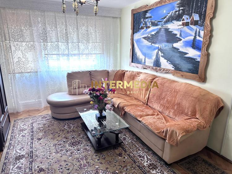 APARTAMENT 3 CAMERE I DECOMANDAT I 65 MP I MOBILAT CETATE BULEVARD