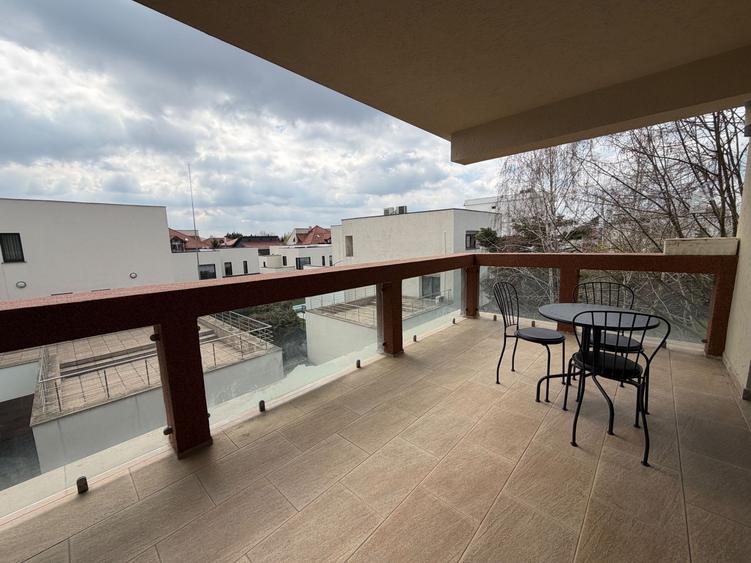 Apartament spatios in spatele Scolii Britanice, 3 camere, 2 locuri parcare