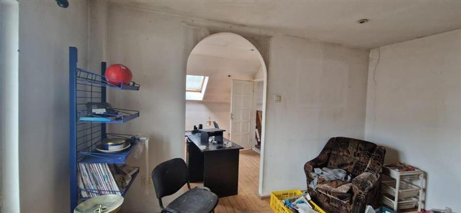 De vanzare casa(fosta brutarie) in Ernei, Mures