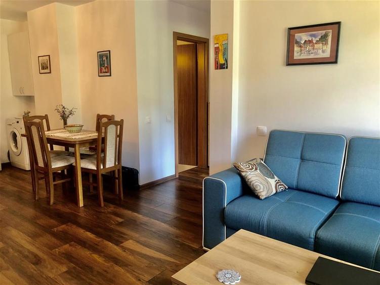 BLOC IN NATURA | 2 camere etaj intermediar cu parcare | Coasta Vie Sacele Cernat