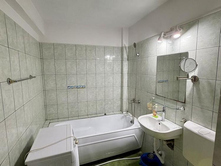 Apartament 3 camere Craiovita noua, bloc nou, loc parcare