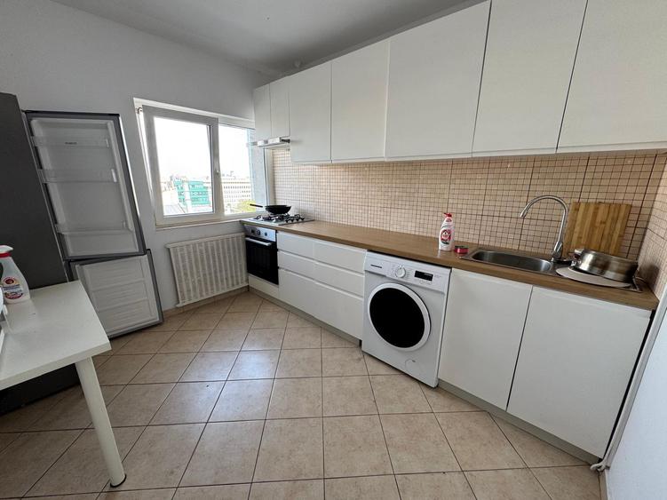 Apartament 2 camere cu terasa situat ultracentral 1 minut metrou Romana