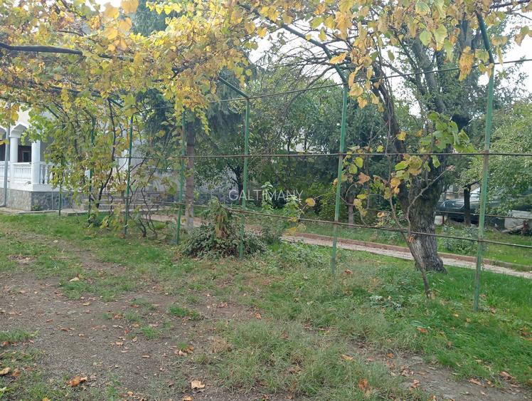 Casa parter, etaj și mansardă ,c-tie 2006, 25 Min de București - 30