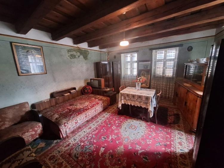 Casă de vânzare în Vinerea (Cugir) – ideală pentru renovare