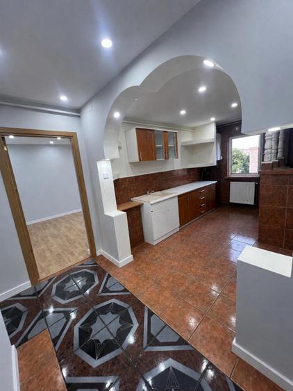 Apartament 4 camere, 74.64 mp, zona Craiovita Noua