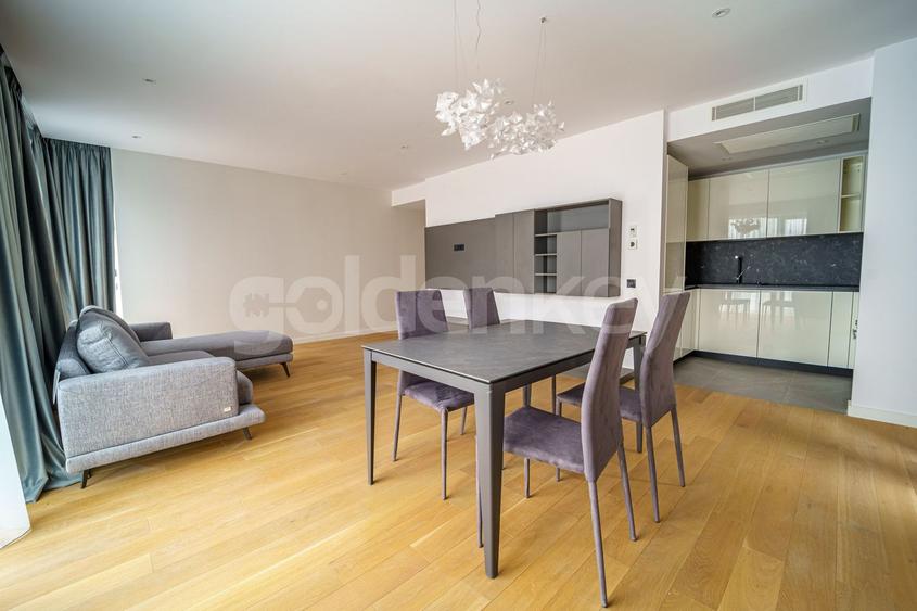 Apartament mobilat cu 4 camere | ultra-finisat | 2 garaje