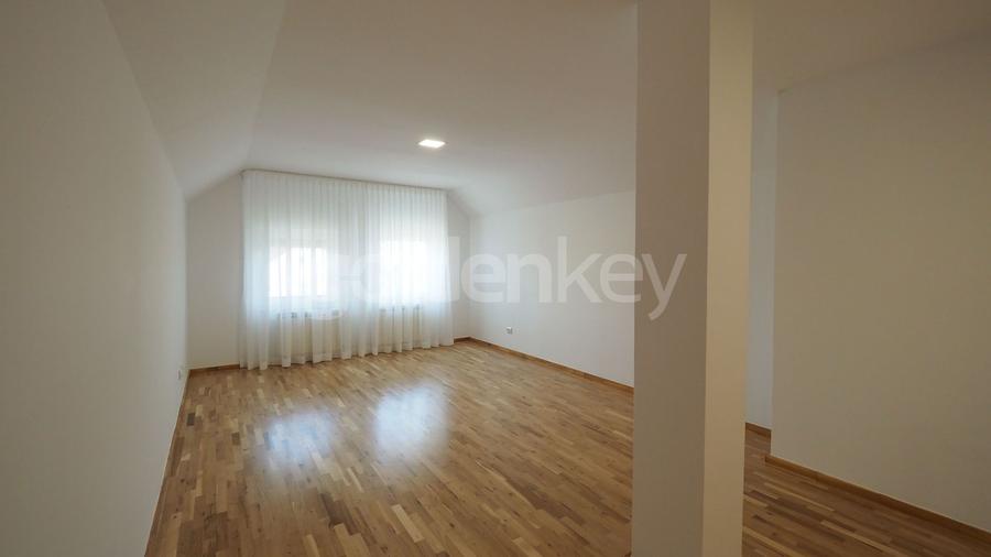 Vilă impecabila cu 7 camere, piscina exclusiva